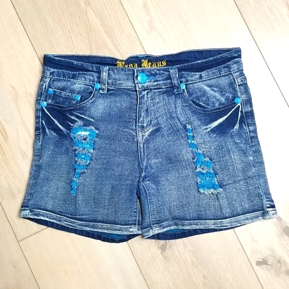 Vega Jean's junior distressed shorts sz 5 - Picture 1 of 6